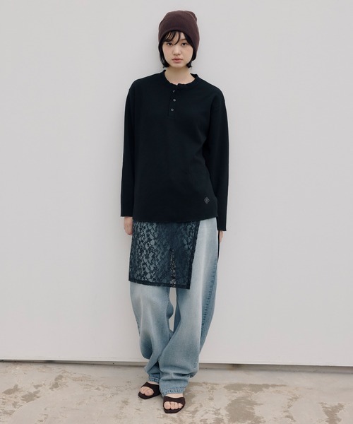 DAWNCE（ダウンス）の「【AKI・三嶋ひな 着用】ヘンリーネックワッフルロンＴ（Tシャツ/カットソー・メンズ・ホワイト/ブラック・L/M）」の13枚目の写真