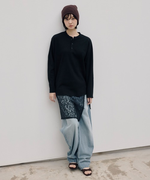 DAWNCE（ダウンス）の「【AKI・三嶋ひな 着用】ヘンリーネックワッフルロンＴ（Tシャツ/カットソー・メンズ・ホワイト/ブラック・L/M）」の14枚目の写真