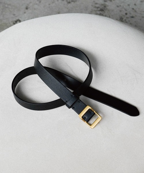 WYM LIDNM(ウィム バイ リドム)の「ANILINE LEATHER HOOK BELT(ベルト・メンズ・ブラック/ダークブラウン・M/L)」の1枚目の写真