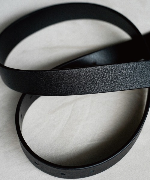 WYM LIDNM(ウィム バイ リドム)の「ANILINE LEATHER HOOK BELT(ベルト・メンズ・ブラック/ダークブラウン・M/L)」の7枚目の写真