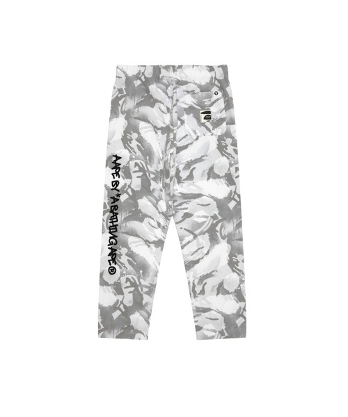 AAPE BY A BATHING APE（エーエイプバイアベイシングエイプ）の「AAPE SWEAT PANTS(Camouflage)（スウェットパンツ・メンズ・グリーン系その他2/ホワイト×ブラック・LARGE/MEDIUM/SMALL/X-LARGE）」の5枚目の写真