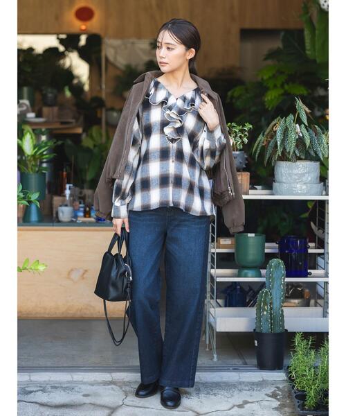 Te chichi(テチチ)の「ミッドライズストレートワイドデニムパンツ(その他パンツ・レディース・ネイビー/ブルー・S/M)」の1枚目の写真