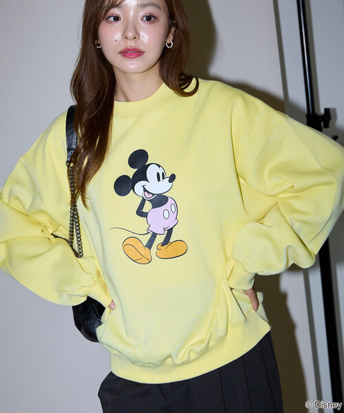 PUBLUX(パブリュクス)の「PUBLUX/パブリュクス Mickey Mouse/ミッキーマウス/ プリントスウェット 限定展開(スウェット・メンズ・チャコールグレー/イエロー/ブラウン/ライトグレー・SMALL/MEDIUM/LARGE)」の4枚目の写真