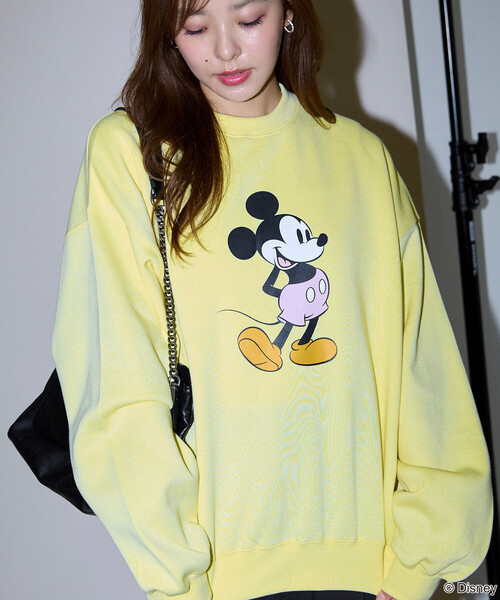 PUBLUX(パブリュクス)の「PUBLUX/パブリュクス Mickey Mouse/ミッキーマウス/ プリントスウェット 限定展開(スウェット・メンズ・チャコールグレー/イエロー/ブラウン/ライトグレー・SMALL/MEDIUM/LARGE)」の5枚目の写真