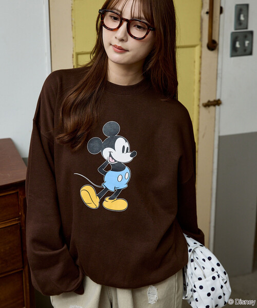 PUBLUX(パブリュクス)の「PUBLUX/パブリュクス Mickey Mouse/ミッキーマウス/ プリントスウェット 限定展開(スウェット・メンズ・チャコールグレー/イエロー/ブラウン/ライトグレー・SMALL/MEDIUM/LARGE)」の19枚目の写真