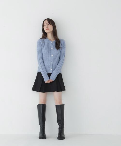 NATURAL BEAUTY BASIC（ナチュラルビューティーベーシック）の「アソートボタンケーブルカーディガン（カーディガン/ボレロ・レディース・チャコールグレー/ブルー/オフホワイト・FREE）」の20枚目の写真
