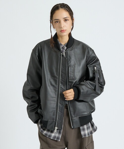 Alpha Industries(アルファインダストリーズ)の「【Alpha Industries/アルファ インダストリーズ】LEATHER MA-1 FLIGHT JACKET / リアルレザー / ユニセックス(JAPAN EXCLUSIVE)(ライダースジャケット・メンズ・ブラック・M/L/XL)」の1枚目の写真