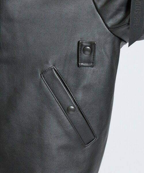 Alpha Industries(アルファインダストリーズ)の「【Alpha Industries/アルファ インダストリーズ】LEATHER MA-1 FLIGHT JACKET / リアルレザー / ユニセックス(JAPAN EXCLUSIVE)(ライダースジャケット・メンズ・ブラック・M/L/XL)」の6枚目の写真
