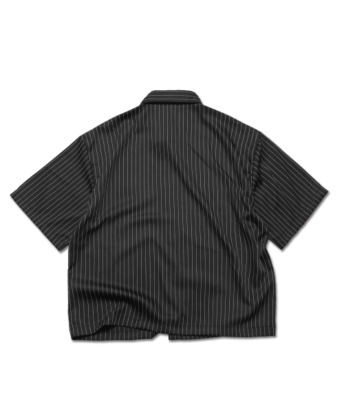 ROCKPSYCHO(ロックサイコ)の「クロップドピンストライプシャツ ブラック(シャツ/ブラウス・メンズ・ブラック・MEDIUM/LARGE)」の2枚目の写真