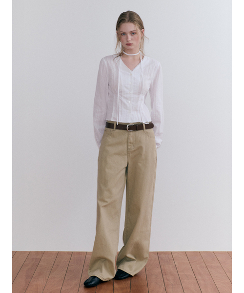 ETMON(エトモン)の「レースピンタックストラップブラウス ホワイト(シャツ/ブラウス・レディース・その他・SMALL/MEDIUM)」の2枚目の写真