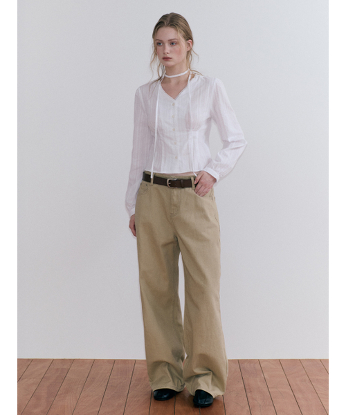 ETMON(エトモン)の「レースピンタックストラップブラウス ホワイト(シャツ/ブラウス・レディース・その他・SMALL/MEDIUM)」の3枚目の写真