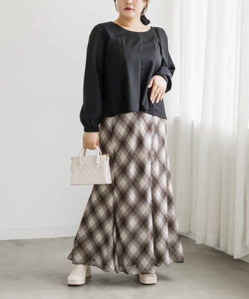 CLETTE(クレット)の「ショルダーリボンペプラムブラウス(シャツ/ブラウス・レディース・ネイビー/ブラック/ピンクベージュ・LL/4L/3L)」の5枚目の写真