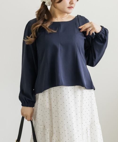 CLETTE(クレット)の「ショルダーリボンペプラムブラウス(シャツ/ブラウス・レディース・ネイビー/ブラック/ピンクベージュ・LL/4L/3L)」の7枚目の写真