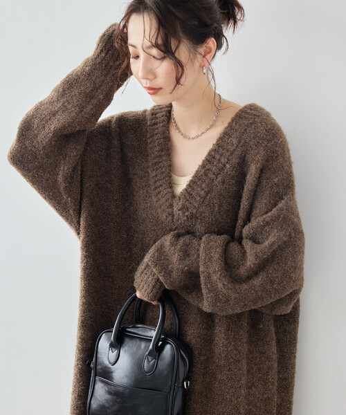 FREAK'S STORE（フリークスストア）の「限定展開　ミニ ブークレ Vネック ニット ワンピース（ワンピース・レディース・イエロー/ナチュラル/ブラック/ブラウン/グレー・ﾌﾘ-）」の6枚目の写真