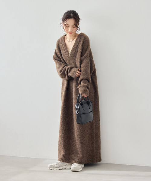 FREAK'S STORE（フリークスストア）の「限定展開　ミニ ブークレ Vネック ニット ワンピース（ワンピース・レディース・イエロー/ナチュラル/ブラック/ブラウン/グレー・ﾌﾘ-）」の7枚目の写真