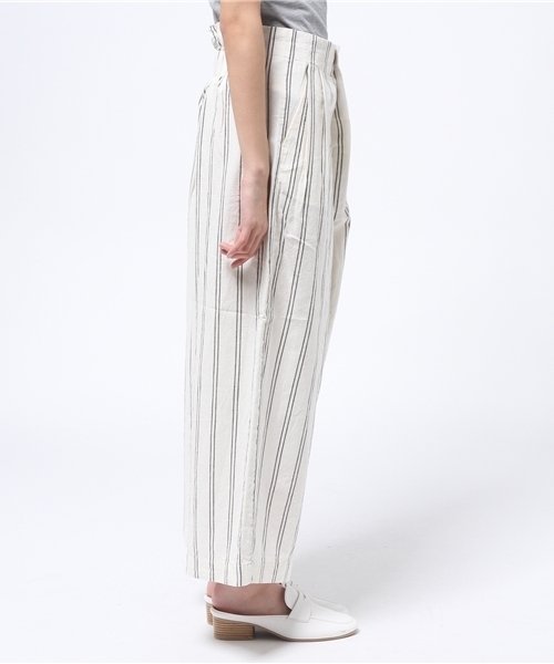 LBC（エルビーシー）の「コットンリネンタック使いガウチョパンツ（その他パンツ・レディース・オフホワイト/オリーブ/ネイビー・MEDIUM/LARGE）」の4枚目の写真