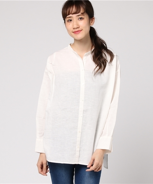 LBC（エルビーシー）の「リネンコットンバンドカラーシャツ              （シャツ/ブラウス・レディース・ライトブルー/ホワイト/ネイビー・LARGE/MEDIUM）」の2枚目の写真