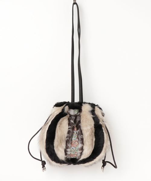 Casselini（キャセリーニ）の「エスキモー巾着Ⅱ（ショルダーバッグ・レディース・ベージュ/アイボリー・FREE）」の3枚目の写真