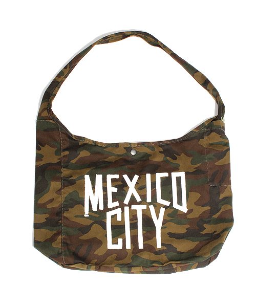 BEAMS BOY（ビームスボーイ）の「SOFT CREAM / メッセンジャーバッグ（ショルダーバッグ・レディース・ネイビー/その他1/ナチュラル/ブラック・ONE SIZE）」の4枚目の写真