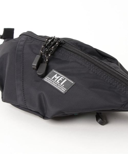 MEI（メイ）の「MEI ボトムライン（ボディバッグ/ウエストポーチ・レディース・ホワイト/ブラック/レッド/オリーブ/ブラウン・ONESIZE）」の8枚目の写真