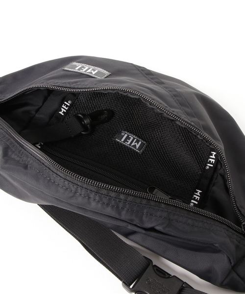 MEI（メイ）の「MEI ボトムライン（ボディバッグ/ウエストポーチ・レディース・ホワイト/ブラック/レッド/オリーブ/ブラウン・ONESIZE）」の6枚目の写真