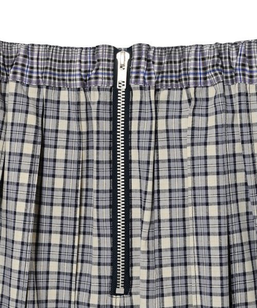 Candy Stripper（キャンディストリッパー）の「CHECK BELTED PLEATS スカート（スカート・レディース・ベージュ/グレー・1/2）」の10枚目の写真