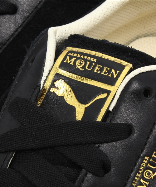 Alexander McQUEEN PUMA（アレキサンダーマックイーンプーマ）の「Tabaka (WOMEN) - ALEXANDER McQUEEN PUMA（スニーカー・レディース・ブラック/ベージュ/レッド・3/7/6/4/5）」の9枚目の写真