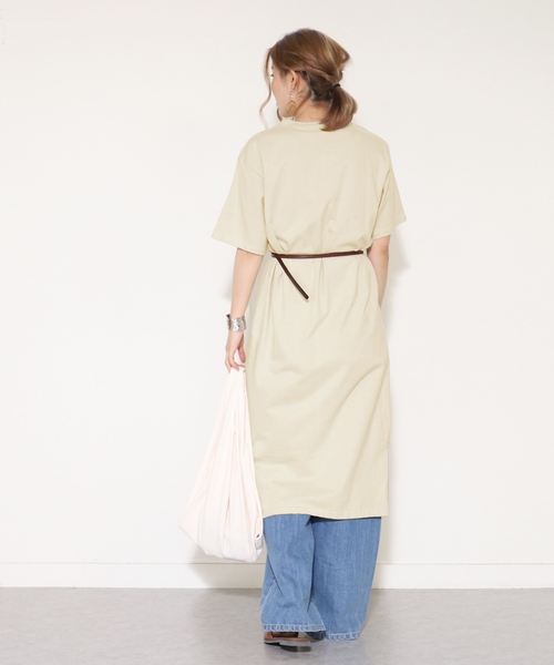 reca(レカ)の「スリット入りロング丈 Tシャツワンピース(ワンピース・レディース・ブラック/ベージュ/オフホワイト・FREE)」の5枚目の写真