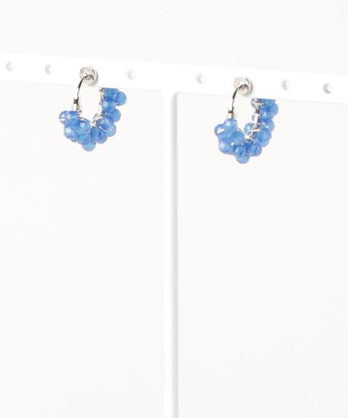 tone(トーン)の「【marinaJEWELRY】SV/AAA Blue Agate wrapped earring(イヤリング・レディース・ブルー・S)」の2枚目の写真