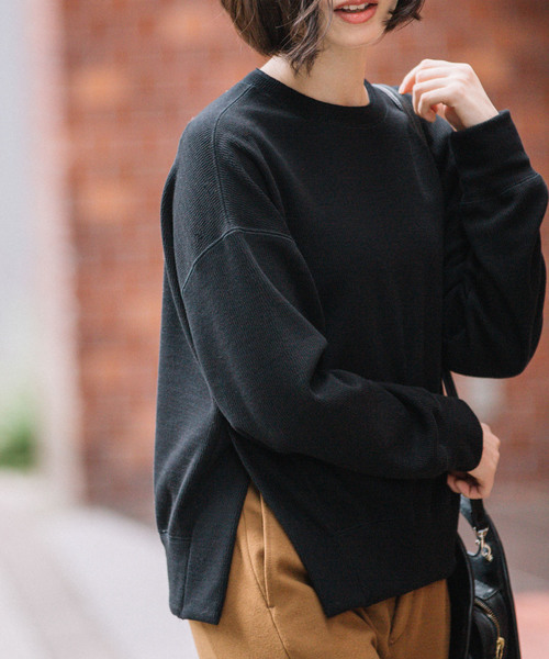 Munich(ミューニック)の「バックブラッシュドウォームサーマル サイドベントプルオーバー(スウェット・レディース・ホワイト/ブラック/ベージュ/グレー・FREE)」の18枚目の写真