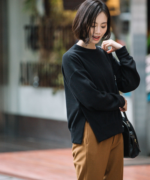 Munich(ミューニック)の「バックブラッシュドウォームサーマル サイドベントプルオーバー(スウェット・レディース・ホワイト/ブラック/ベージュ/グレー・FREE)」の17枚目の写真