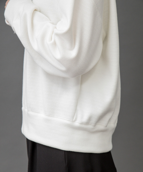 Munich(ミューニック)の「バックブラッシュドウォームサーマル サイドベントプルオーバー(スウェット・レディース・ホワイト/ブラック/ベージュ/グレー・FREE)」の15枚目の写真