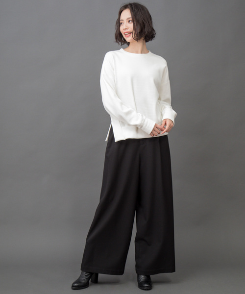 Munich(ミューニック)の「バックブラッシュドウォームサーマル サイドベントプルオーバー(スウェット・レディース・ホワイト/ブラック/ベージュ/グレー・FREE)」の19枚目の写真