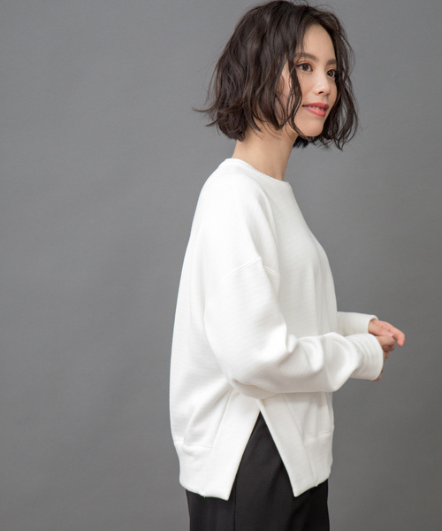 Munich(ミューニック)の「バックブラッシュドウォームサーマル サイドベントプルオーバー(スウェット・レディース・ホワイト/ブラック/ベージュ/グレー・FREE)」の10枚目の写真