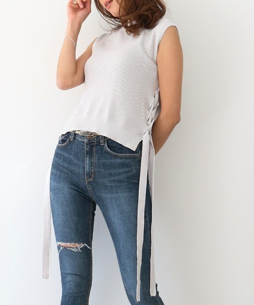 AMBIENT（アンビエント）の「ｻｲﾄﾞﾚｰｽｱｯﾌﾟﾆｯﾄ（ニット/セーター・レディース・ベージュ/ネイビー/グレー・FREE）」の2枚目の写真