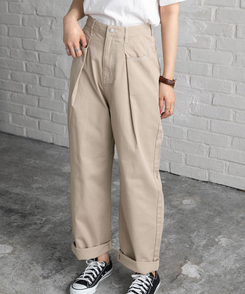 Newlyme(ニューリーミー)の「タックウエストテーパードパンツ(その他パンツ・レディース・ブラック/ブルー/アイボリー/その他1/ライトベージュ・MEDIUM/LARGE)」の4枚目の写真