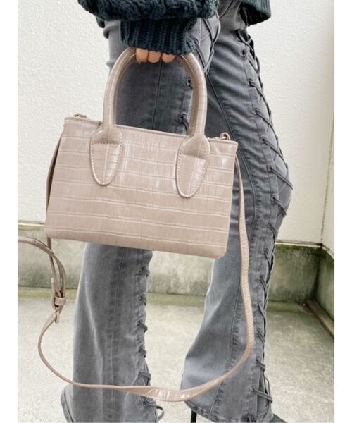 GYDA（ジェイダ）の「3ROOMミニクロコBAG（ショルダーバッグ・レディース・ブラック/ベージュ・FREE）」の2枚目の写真