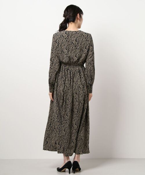 coca(coca)(コカ)の「リーフ柄ロングワンピース(ワンピース・レディース・ネイビー・ONE SIZE)」の3枚目の写真