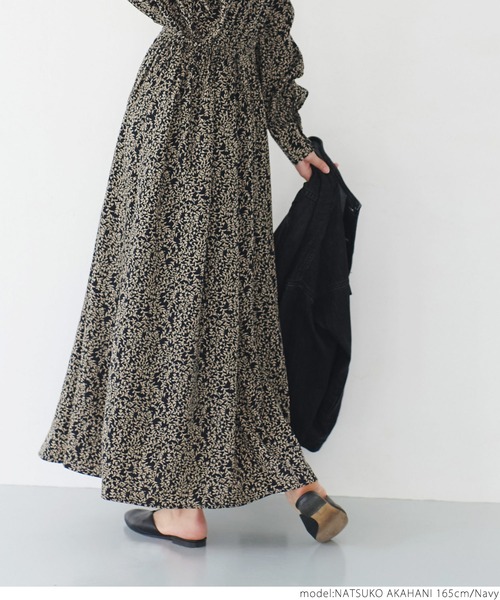 coca(coca)(コカ)の「リーフ柄ロングワンピース(ワンピース・レディース・ネイビー・ONE SIZE)」の7枚目の写真