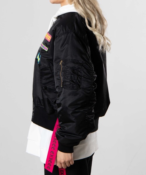 EXIEEE（イグジー）の「アップリケクロップドMA-1（ミリタリー