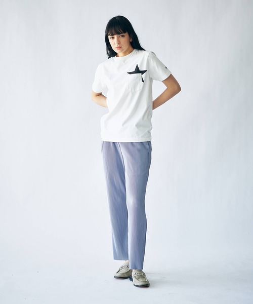 tk.TAKEO KIKUCHI(ティーケータケオキクチ)の「【WEB限定/S~3L】スタープリント半袖Tシャツ(ユニセックスアイテム)(Tシャツ/カットソー・レディース・ホワイト/ダークグリーン/ブラック/サンドベージュ/ライトグリーン/ライトパープル/レモンイエロー/ブラック系/ブルー/ホワイト系1・01/02/03/04/05)」の21枚目の写真