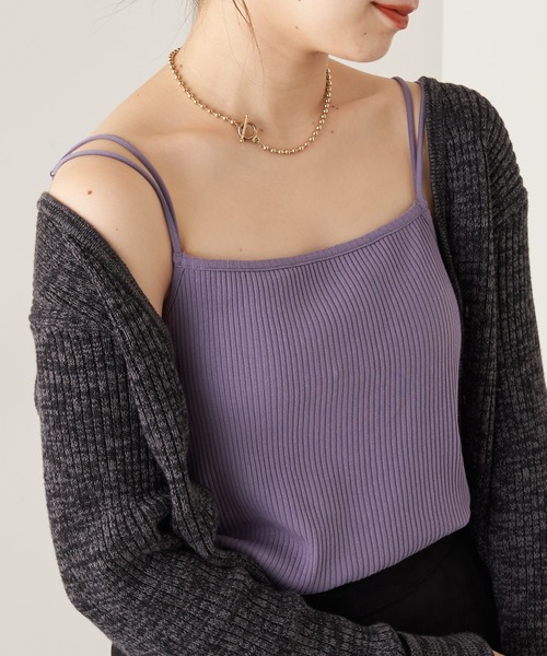 Chico(チコ)の「【新色追加】パット付きバッククロスキャミ(キャミソール・レディース・アイボリー/ブラック/ライトベージュ/ミント/パープル/ピンク/カーキ/ブラウン・FREE)」の2枚目の写真