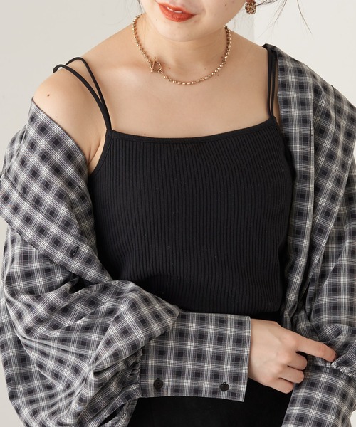 Chico(チコ)の「【新色追加】パット付きバッククロスキャミ(キャミソール・レディース・アイボリー/ブラック/ライトベージュ/ミント/パープル/ピンク/カーキ/ブラウン・FREE)」の3枚目の写真