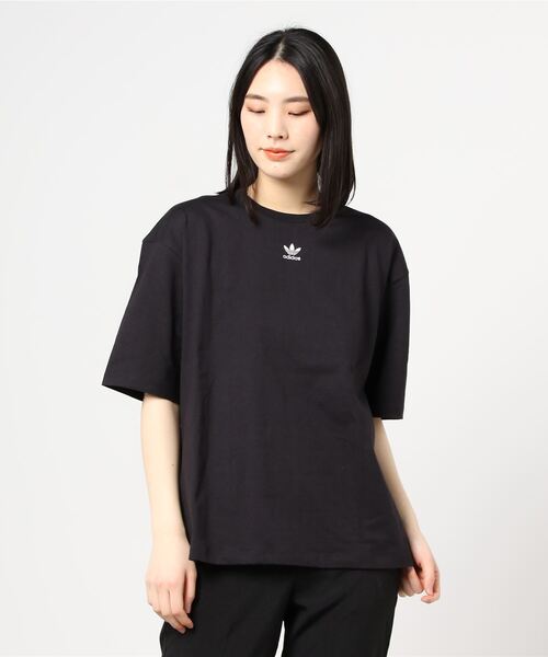 adidas（アディダス）の「ラウンジウェア アディカラー