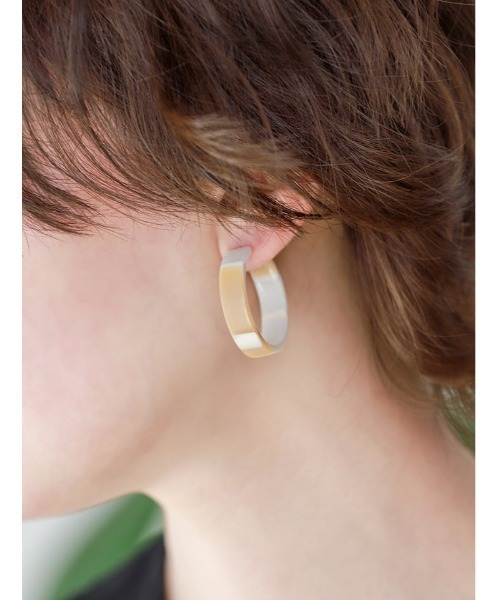 fifth（フィフス）の「マーブルカラーピアス（ピアス（両耳用）・レディース・ブルー/ベージュ・FREE）」の2枚目の写真