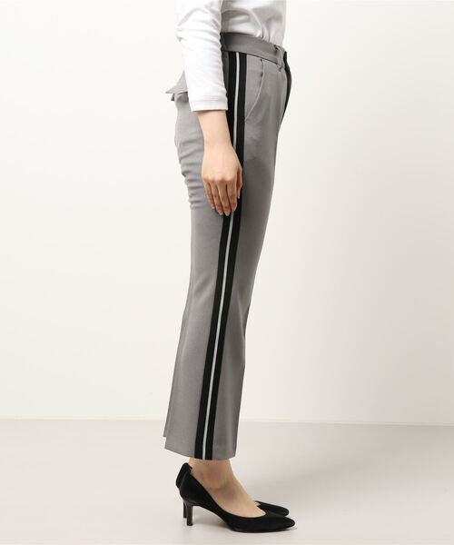 La SRIC（ラスリック）の「La SRIC / アンクル丈フレアラインパンツ（その他パンツ・レディース・ベージュ/グレー・38）」の10枚目の写真