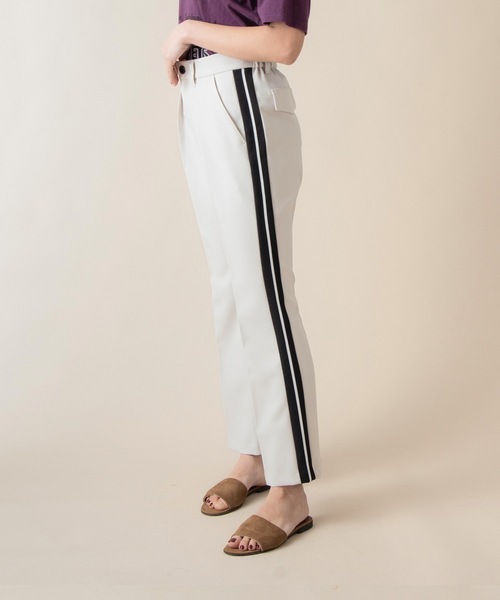 La SRIC（ラスリック）の「La SRIC / アンクル丈フレアラインパンツ（その他パンツ・レディース・ベージュ/グレー・38）」の11枚目の写真