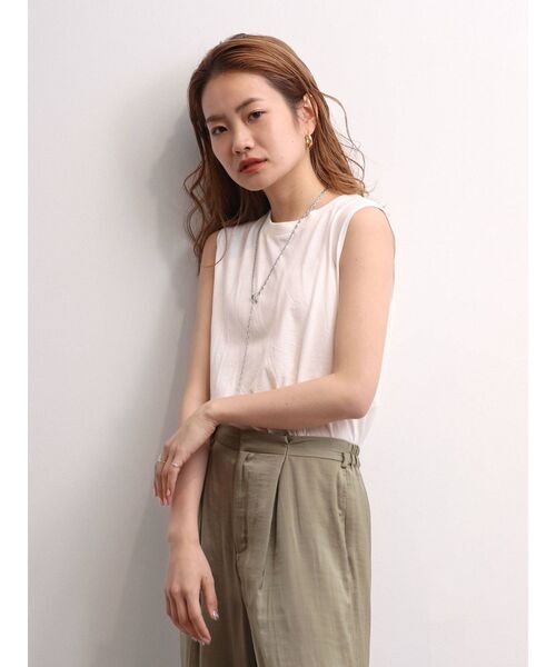 Ungrid（アングリッド）の「BASIC ボックスタンクトップ（タンクトップ・レディース・ブラック/ベージュ/オフホワイト・SMALL/MEDIUM）」の4枚目の写真