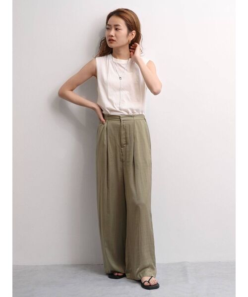 Ungrid（アングリッド）の「BASIC ボックスタンクトップ（タンクトップ・レディース・ブラック/ベージュ/オフホワイト・SMALL/MEDIUM）」の6枚目の写真