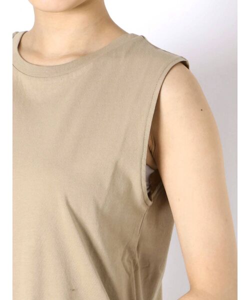 Ungrid（アングリッド）の「BASIC ボックスタンクトップ（タンクトップ・レディース・ブラック/ベージュ/オフホワイト・SMALL/MEDIUM）」の17枚目の写真